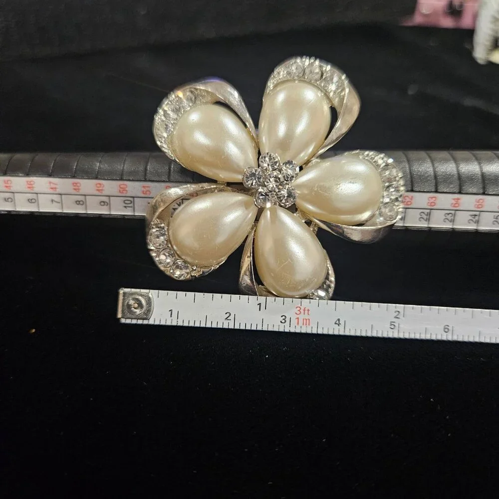 Large Faux Pearl Rhinestone Silver Tone Flower Stretch Band Fashion Ring
